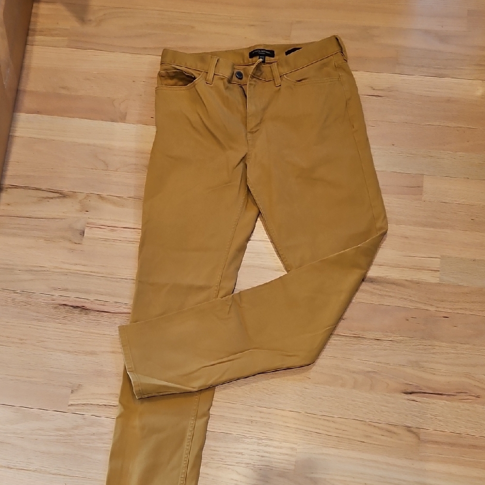 Banana Republic Traveler Slim Fit Tan Chinos